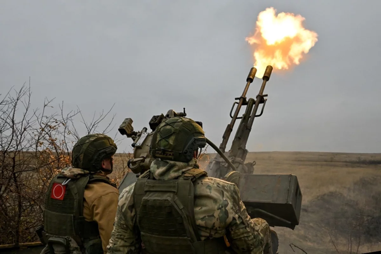 Quan Ukraine phan cong roi vao bay, Lu doan 3 ton that nang ne-Hinh-3