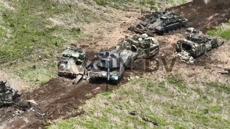 Nga mo xe xe tang Duc, phuong Tay dung ngoi khong yen?-Hinh-7