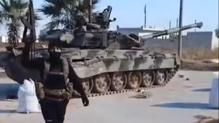 Phien quan HTS tan cong thanh pho Homs, de doa truc tiep Damascus-Hinh-12