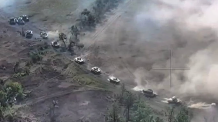 Nga bao vây 3 phía Pokrovsk, lính Ukraine hoảng loạn bỏ chạy - Hình 7 Nga bao vay 3 phia Pokrovsk, linh Ukraine hoang loan bo chay-Hinh-7