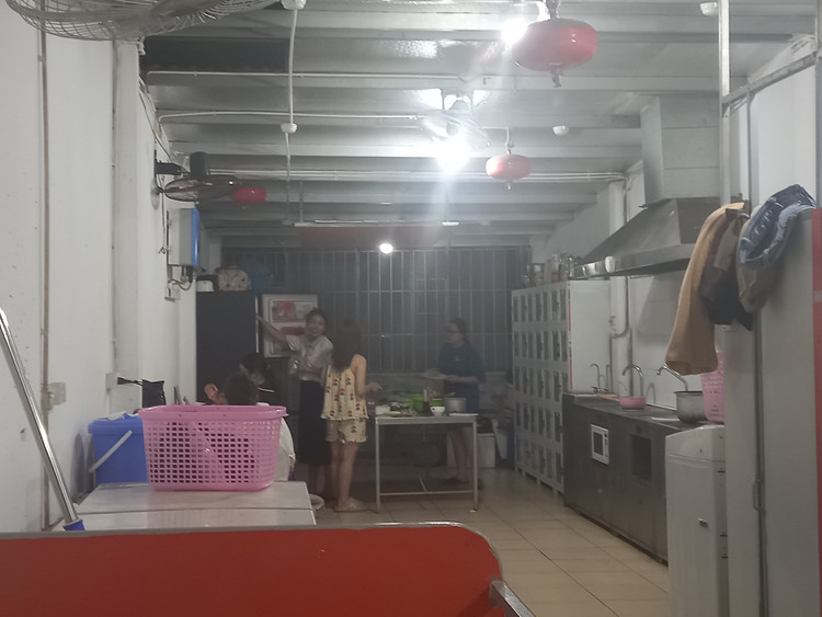 Co gi trong nhung nha tro hop diem o Ha Noi?-Hinh-6