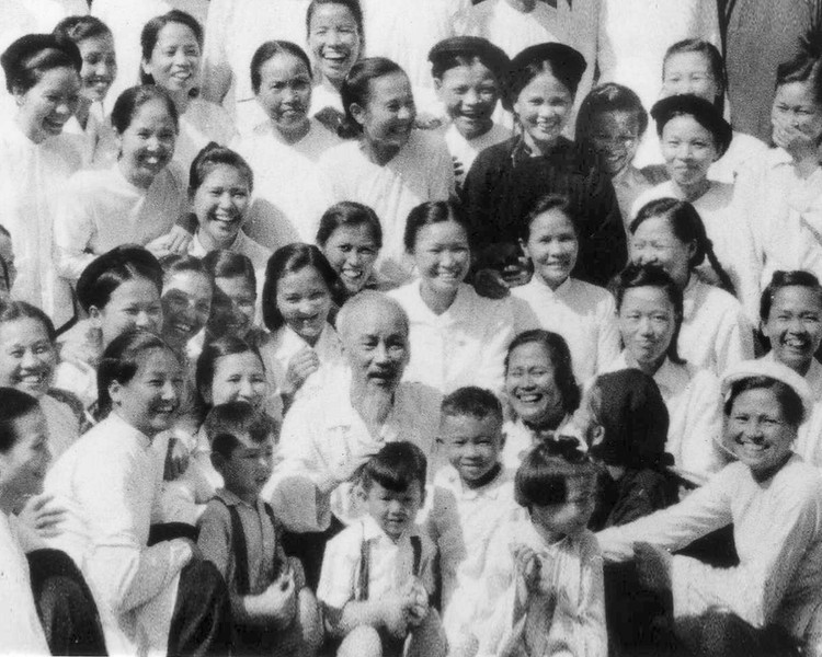 Nghe si nhiep anh Trinh Hai nho nhung ngay theo chan Bac-Hinh-3