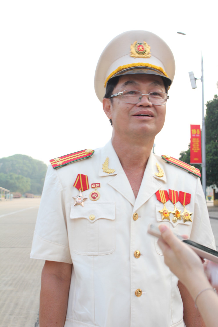 Xuc dong le chao co o Quang truong Ba Dinh nhan ky niem sinh nhat Bac-Hinh-6