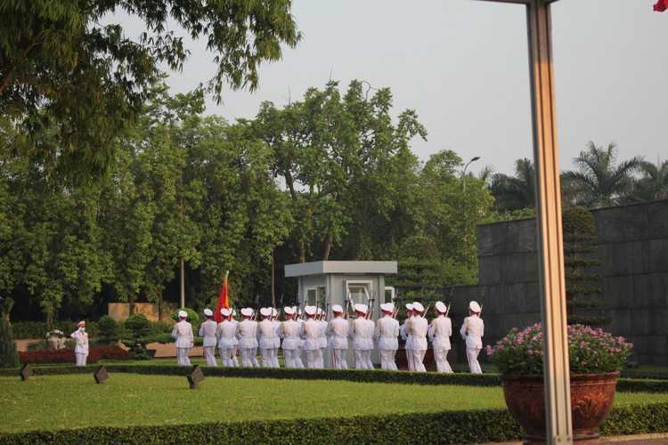 Xuc dong le chao co o Quang truong Ba Dinh nhan ky niem sinh nhat Bac-Hinh-10