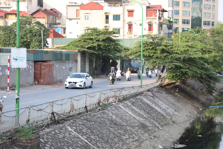 Lan can bao ve nhieu con song tai Ha Noi xuong cap nghiem trong-Hinh-3