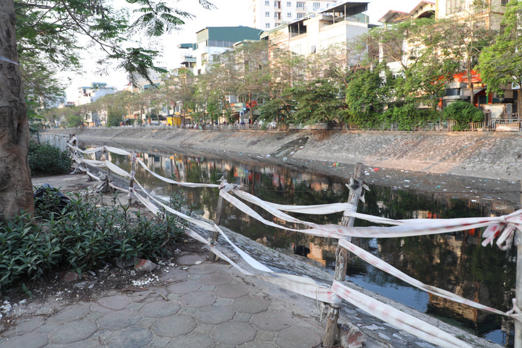 Lan can bao ve nhieu con song tai Ha Noi xuong cap nghiem trong-Hinh-7