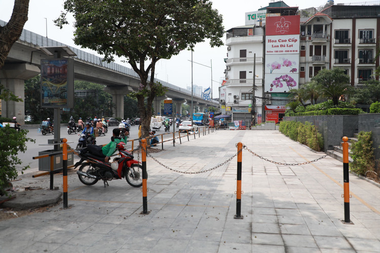 Muon kieu rao chan, bao ve via he o Ha Noi-Hinh-11