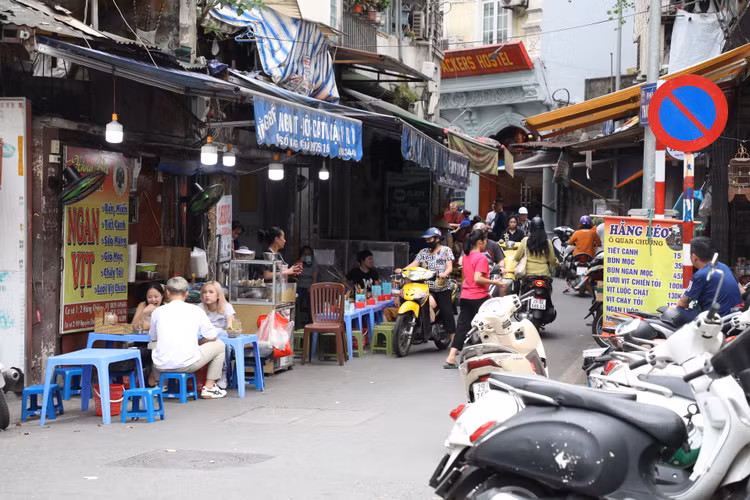 Via he tai khu pho co Ha Noi van bi chiem dung nghiem trong