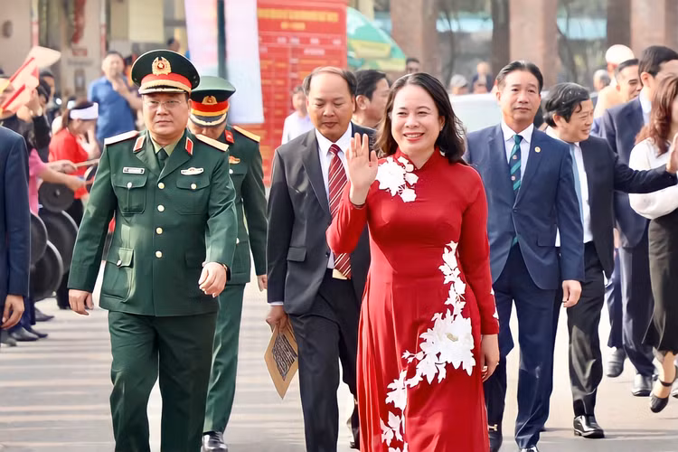 Quyen Chu tich nuoc Vo Thi Anh Xuan du “Ngay hoi Sac xuan tren moi mien To quoc“