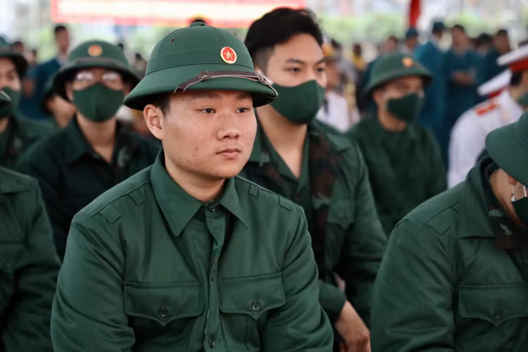 Bi thu Thanh uy Dinh Tien Dung dong vien tan binh len duong nhap ngu-Hinh-5