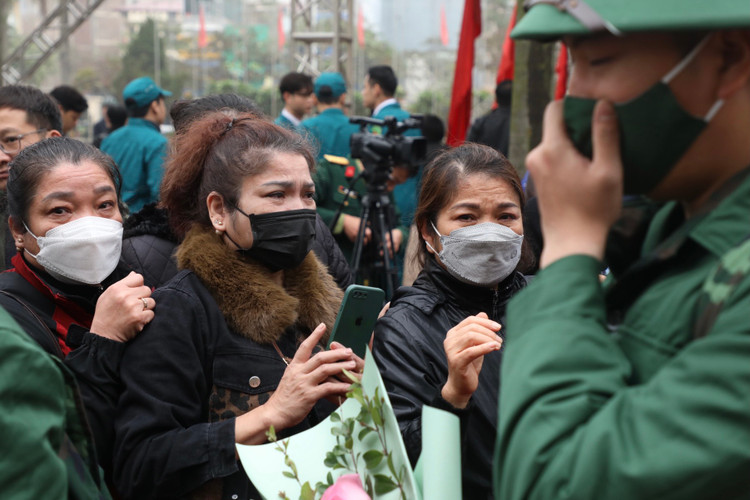 Bi thu Thanh uy Dinh Tien Dung dong vien tan binh len duong nhap ngu-Hinh-10