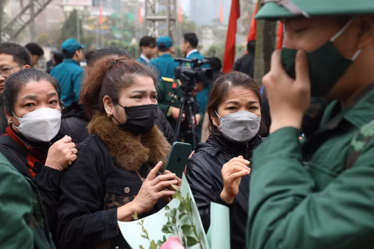 Bi thu Thanh uy Dinh Tien Dung dong vien tan binh len duong nhap ngu-Hinh-10