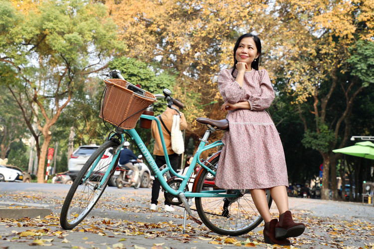 Ha Noi: Gioi tre do xo di chup anh mua cay thay la-Hinh-6