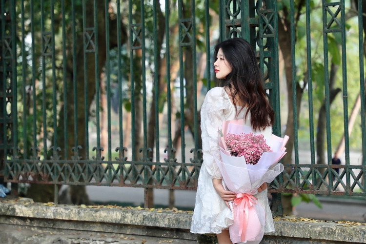 Ha Noi: Gioi tre do xo di chup anh mua cay thay la-Hinh-8