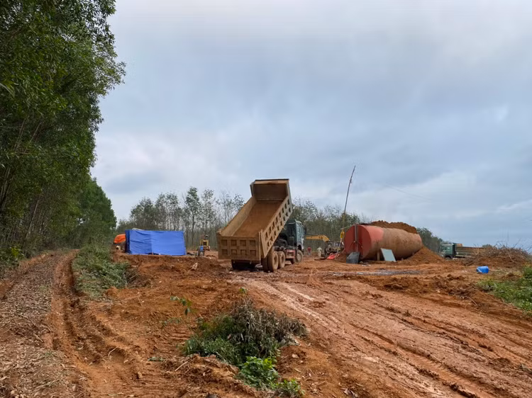 Cao toc Van Ninh - Cam Lo ra sao sau le khoi cong?-Hinh-8