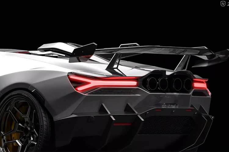 Hệ thống hybrid bao gồm động cơ điện 300 mã lực ở cầu trước, cùng bộ đôi máy phát P2-P3 eMotor 150 mã lực ở phía sau, kết hợp hộp số ly hợp kép 8 cấp. Tổng công suất tối đa đạt 1.015 mã lực, cho phép Revuelto tăng tốc từ 0-100 km/h trong khoảng 2,5 giây và chạm tốc độ tối đa vượt ngưỡng 350 km/h.