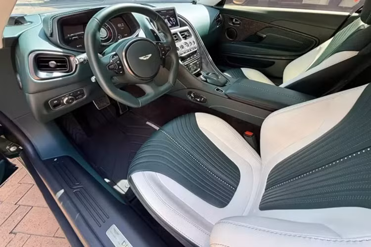 Aston Martin DB11 vua ra bien khung, dai gia Viet rao ban 13 ty-Hinh-6