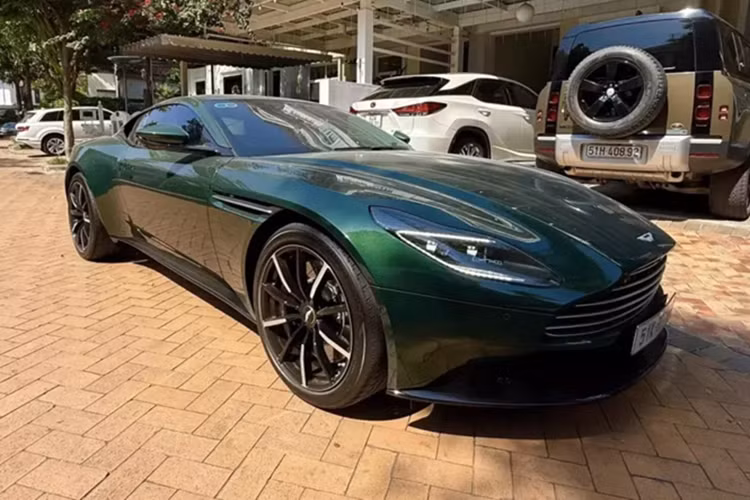 Aston Martin DB11 vua ra bien khung, dai gia Viet rao ban 13 ty-Hinh-3
