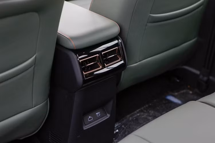 Can canh Jaecoo J6 EV tai Viet Nam, cho ngay mo ban-Hinh-9