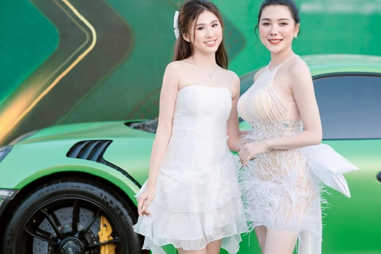 Chiếc siêu xe Porsche 911 GT3 RS đang định cư ở Cần Thơ sở hữu khối động cơ Boxer 6 xy-lanh, dung tích 4.0 lít, sản sinh công suất tối đa 500 mã lực tại vòng tua máy 8.250 vòng/phút và mô-men xoắn cực đại đạt 460 Nm. Động cơ được trang bị hệ thống phun nhiên liệu trực tiếp (DFI).