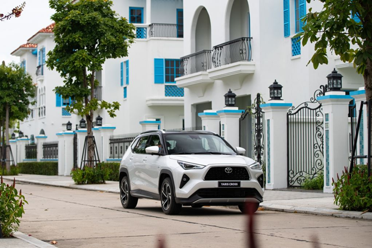 Toyota Viet Nam dat doanh so 5.455 xe trong thang 3/2025-Hinh-2