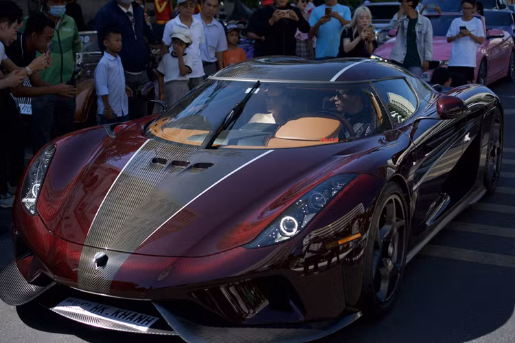 Hoang Kim Khanh khoe McLaren Senna va Koenigsegg Regera tram ty-Hinh-6