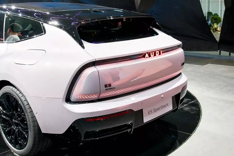 AUDI E5 Sportback - xe sang chay dien chao hang dai gia Trung Quoc-Hinh-5