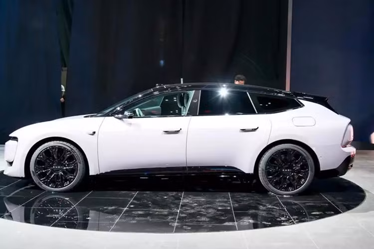 AUDI E5 Sportback - xe sang chay dien chao hang dai gia Trung Quoc-Hinh-3