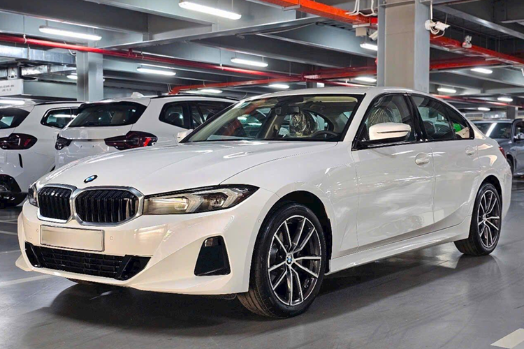 Chi tiet BMW 3 Series 2025 ve Viet Nam, tu 1,549 ty dong-Hinh-7