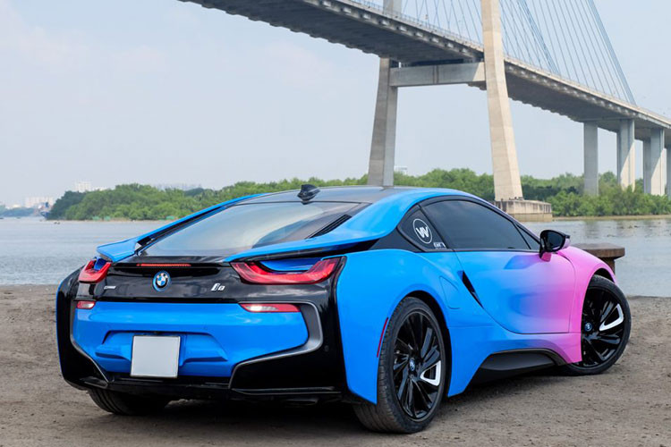 Sieu xe dinh dam Viet Nam mot thoi - BMW i8 