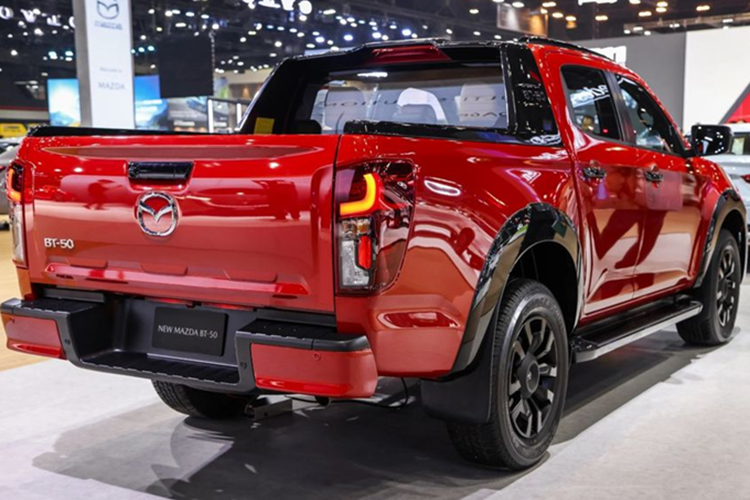 Mazda BT-50 2025 tu 570 trieu - 1,01 ty sap ve Viet Nam-Hinh-3