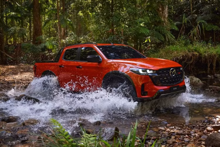 Mazda BT-50 2025 tu 570 trieu - 1,01 ty sap ve Viet Nam-Hinh-11