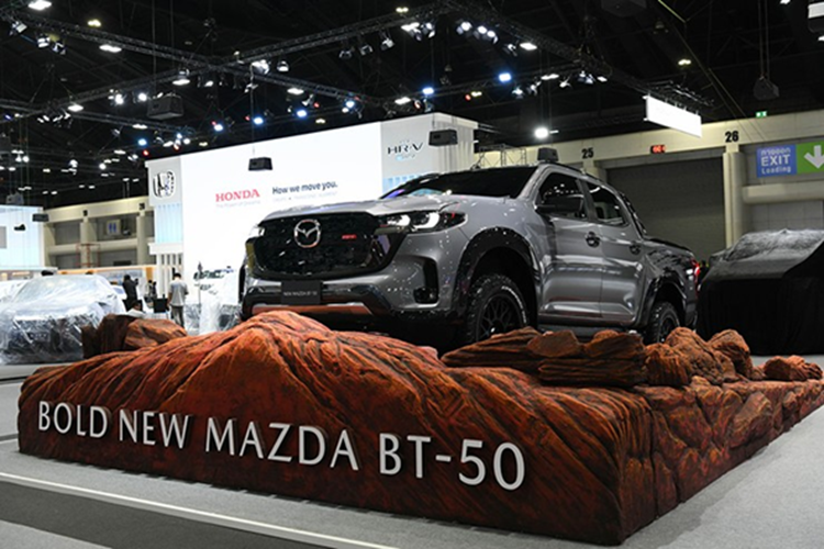Mazda BT-50 2025 tu 570 trieu - 1,01 ty sap ve Viet Nam-Hinh-10