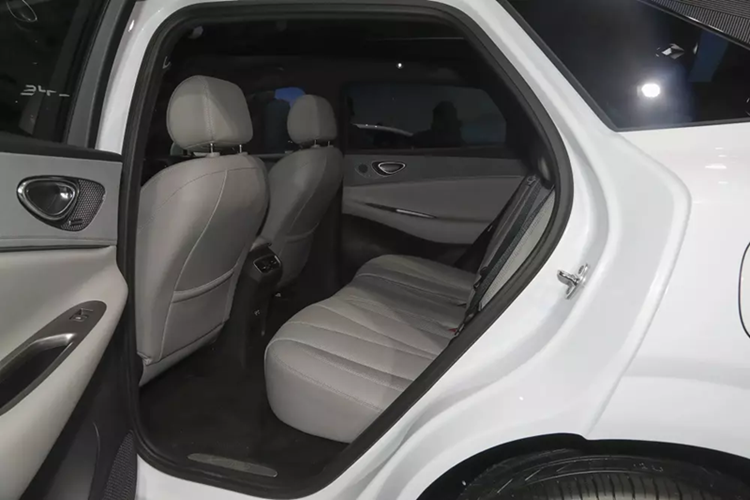 BYD Sealion 06 - SUV dien hang trung nhu Hyundai, chi 560 trieu dong-Hinh-10