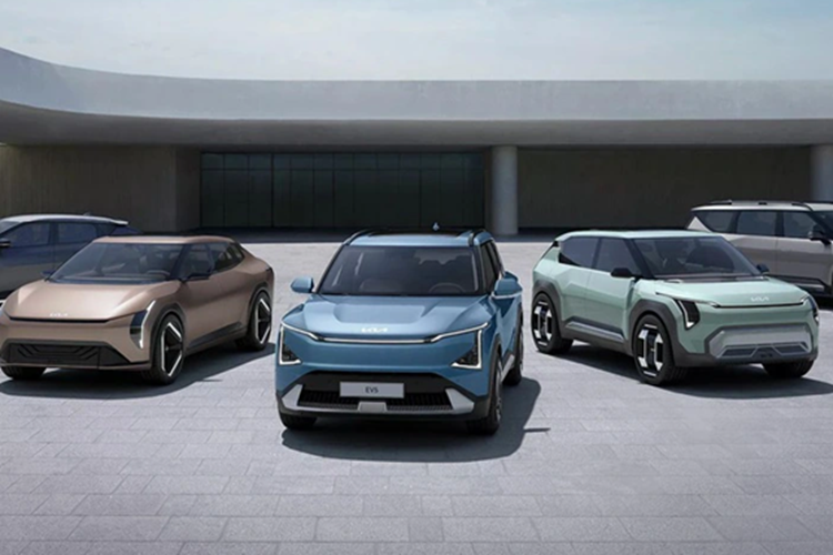 Kia sắp trình làng ba mẫu ôtô mới tại EV Day 2025 - Hình 5 Kia sap trinh lang ba mau oto moi tai EV Day 2025-Hinh-5