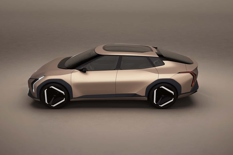 Kia sắp trình làng ba mẫu ôtô mới tại EV Day 2025 - Hình 2 Kia sap trinh lang ba mau oto moi tai EV Day 2025-Hinh-2