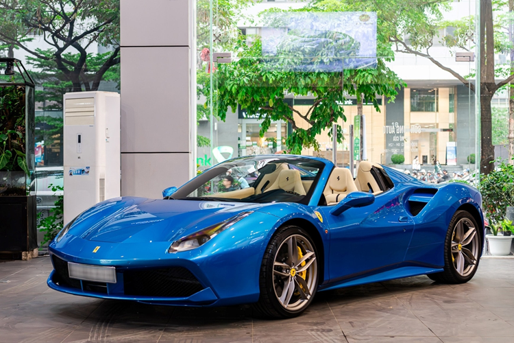 Tan thay bo doi Ferrari mui tran bac ty cua dai gia Ha Noi-Hinh-5