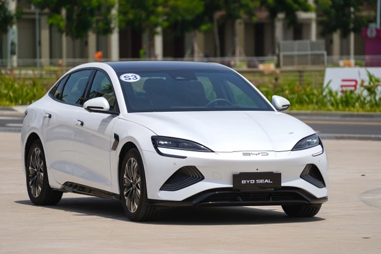 BYD Seal 2025 ra mat Dong Nam A, lieu co ve Viet Nam?-Hinh-10