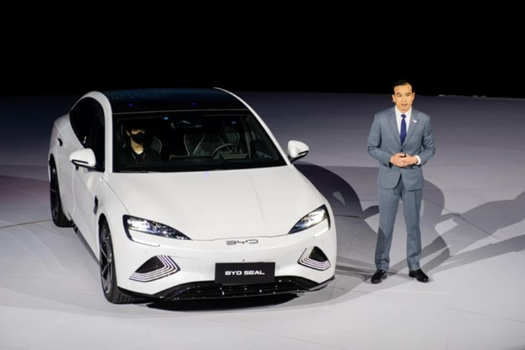 BYD Seal 2025 ra mat Dong Nam A, lieu co ve Viet Nam?-Hinh-8