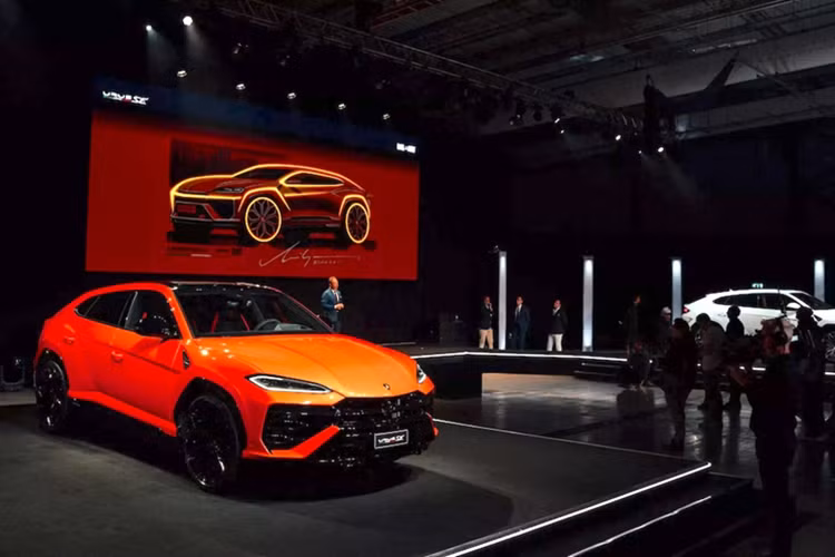 Cận cảnh siêu SUV Lamborghini Urus S bạc tỷ đầu tiên ở Đà Nẵng - Hình 4 Can canh sieu SUV Lamborghini Urus S bac ty dau tien o Da Nang-Hinh-4
