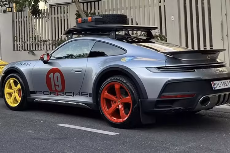 Porsche 911 Dakar cua dai gia Viet 