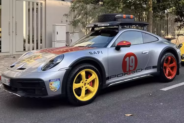 Porsche 911 Dakar cua dai gia Viet 