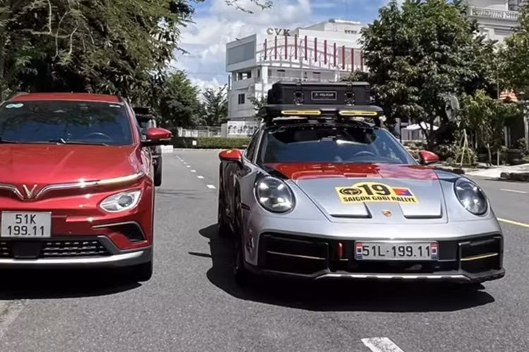 Porsche 911 Dakar cua dai gia Viet 