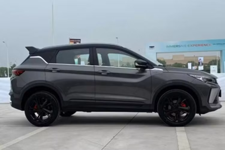 Loạt ôtô Trung Quốc đổ bộ Việt Nam, đa dạng giá tiền - Hình 14 Loat oto Trung Quoc do bo Viet Nam, da dang gia tien-Hinh-14