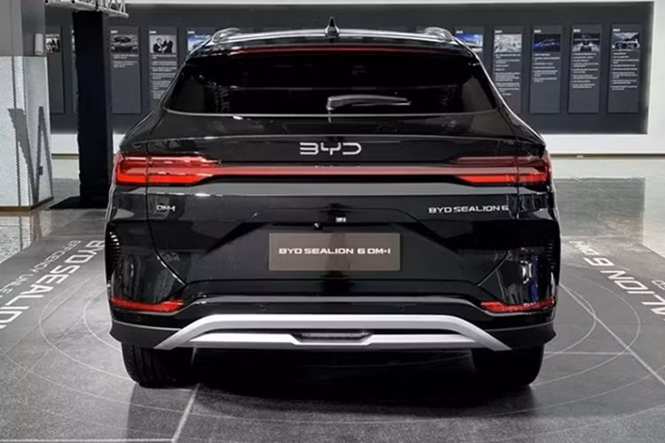 Loạt ôtô Trung Quốc đổ bộ Việt Nam, đa dạng giá tiền - Hình 6 Loat oto Trung Quoc do bo Viet Nam, da dang gia tien-Hinh-6