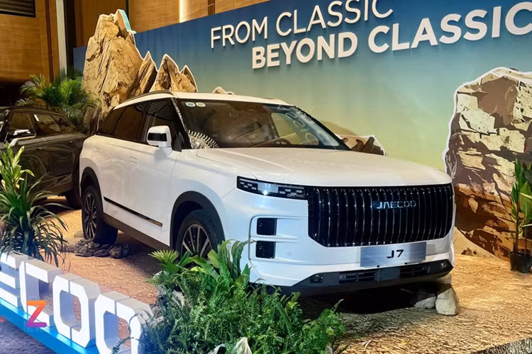 Loạt ôtô Trung Quốc đổ bộ Việt Nam, đa dạng giá tiền - Hình 7 Loat oto Trung Quoc do bo Viet Nam, da dang gia tien-Hinh-7