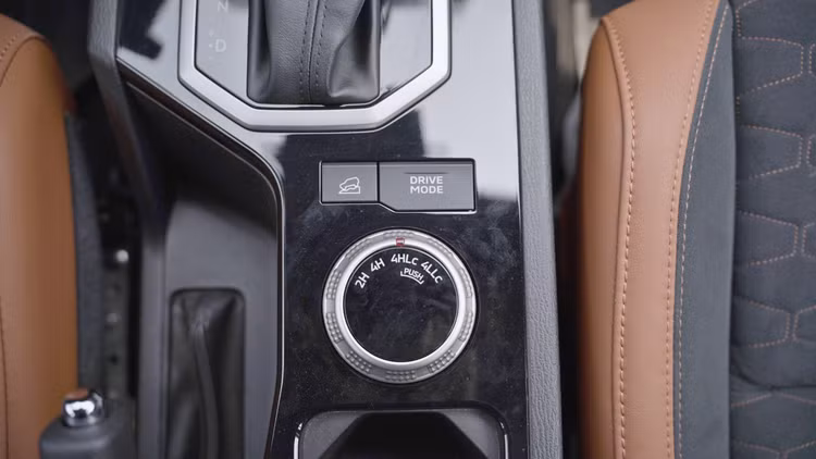 Danh gia Mitsubishi Triton the he moi - da dang nhu cau su dung-Hinh-4