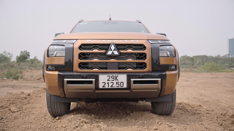 Danh gia Mitsubishi Triton the he moi - da dang nhu cau su dung-Hinh-5