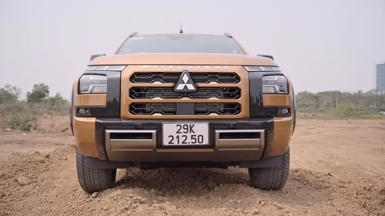 Danh gia Mitsubishi Triton the he moi - da dang nhu cau su dung-Hinh-5