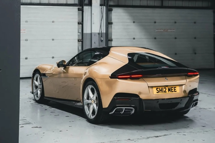 Ferrari 12Cilindri hon 11 ty mau sieu doc cua Youtuber Shmee150-Hinh-10